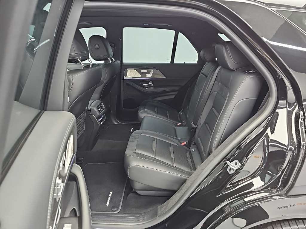 Mercedes-Benz GLE-Class — photo 12
