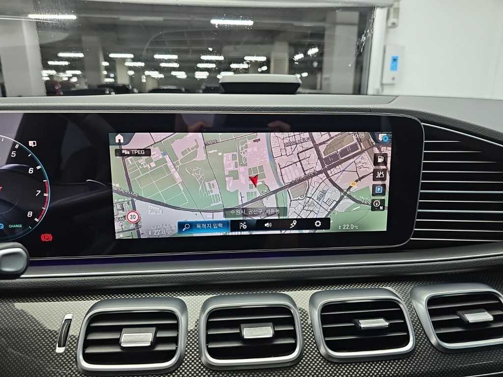 Mercedes-Benz GLE-Class — photo 16