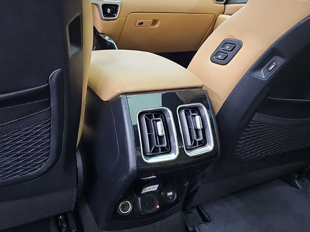 Kia Sorento — photo 13