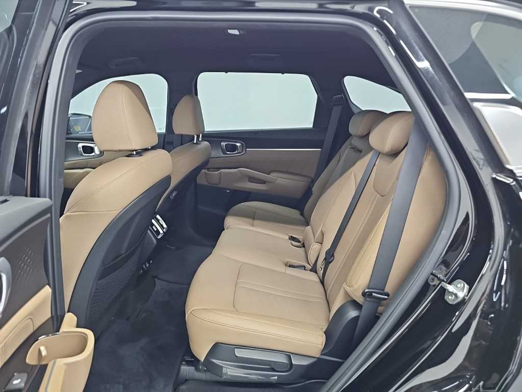 Kia Sorento — photo 12