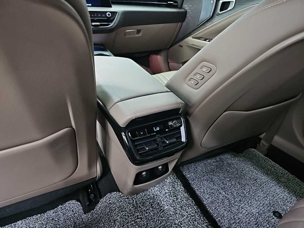Kia K8 — photo 14