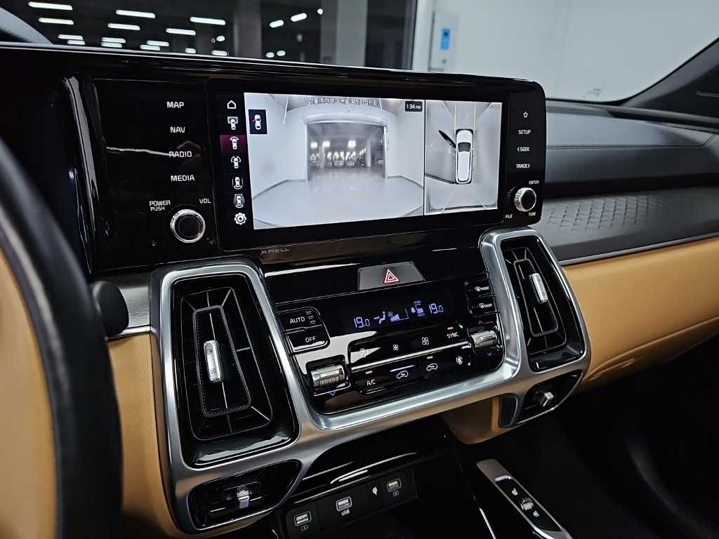 Kia Sorento — photo 10