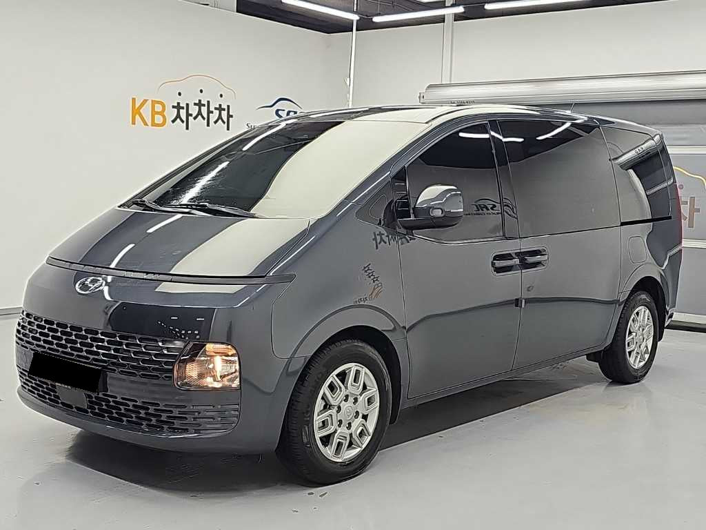 Hyundai Staria — photo 01