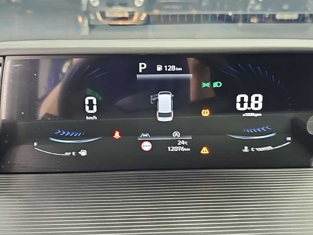 Hyundai Staria — photo 06
