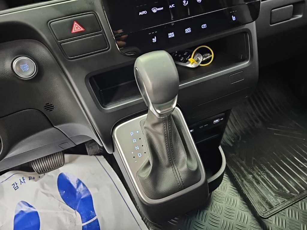Hyundai Staria — photo 08