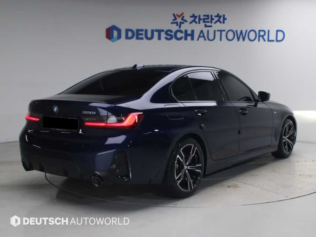 BMW 3-Series — photo 02