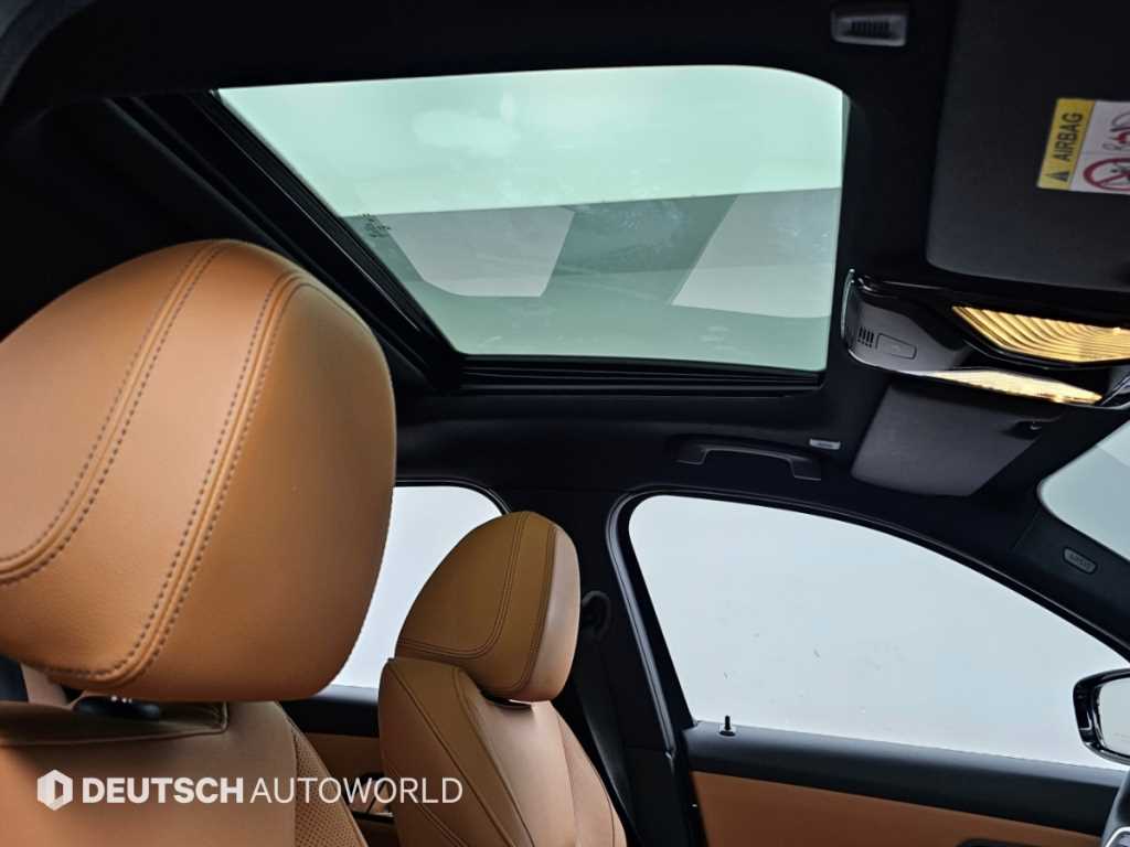 BMW 3-Series — photo 18