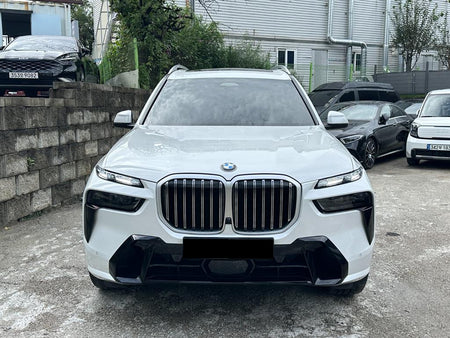 BMW X7 — photo 01
