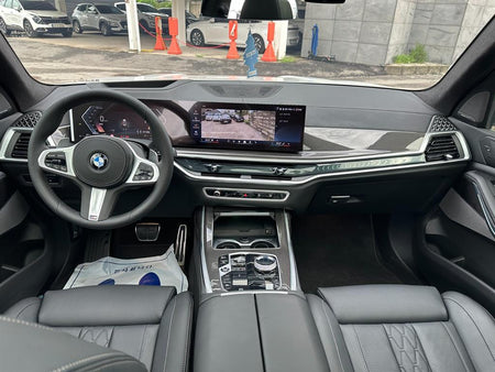 BMW X7 — photo 09