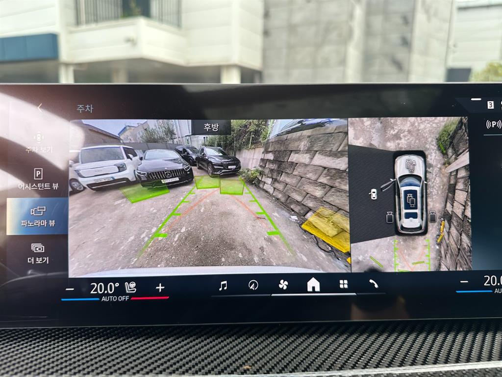 BMW X7 — photo 17
