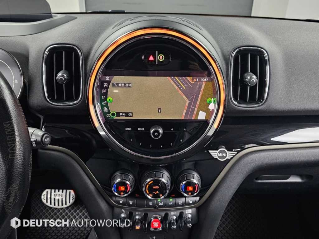 Mini Countryman — photo 15