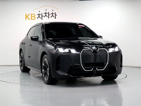 BMW iX — photo 02