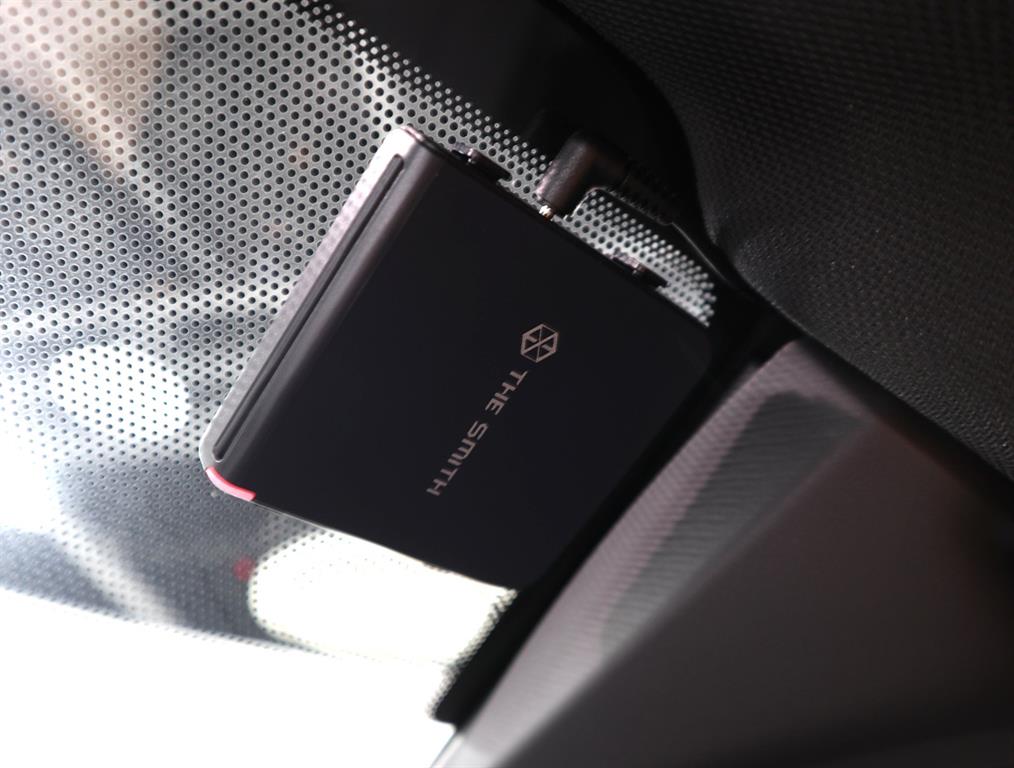 BMW iX — photo 12