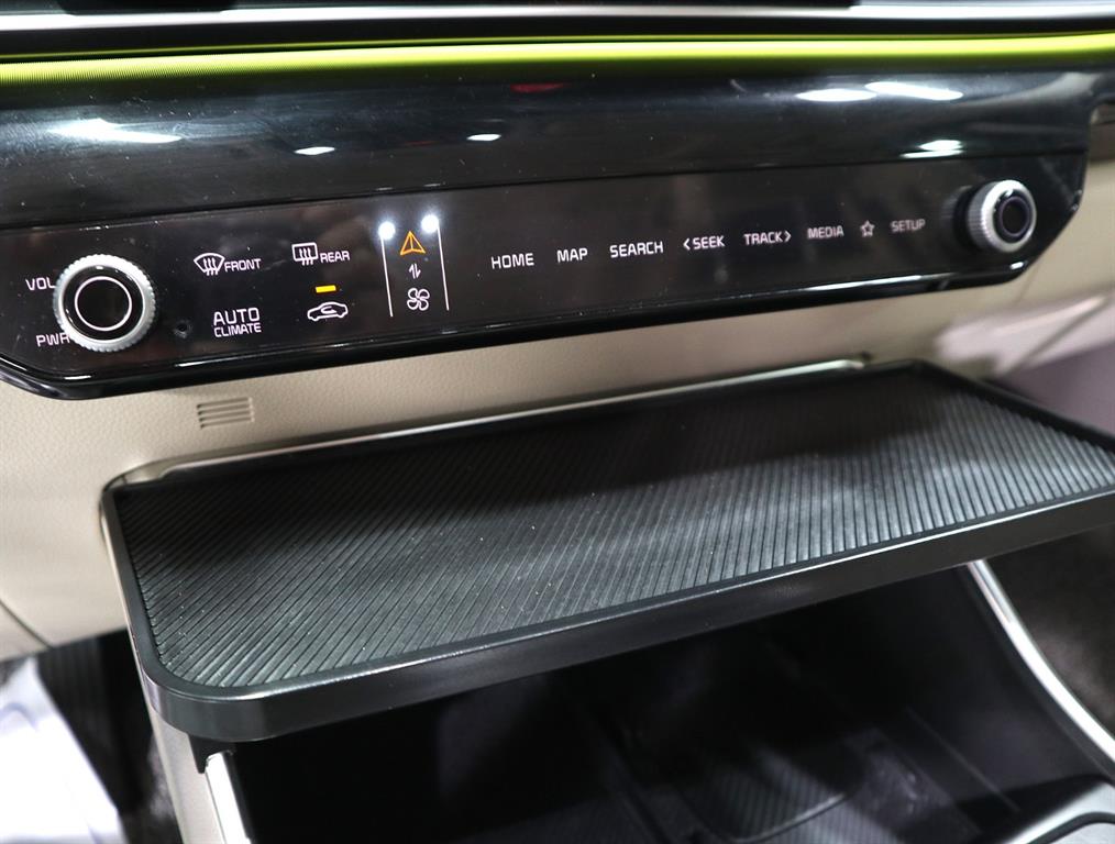 Kia Carnival — photo 12