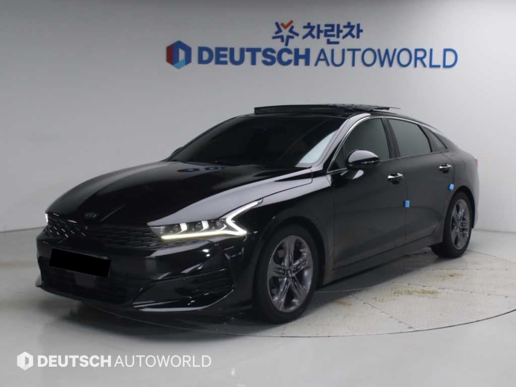 Kia K5 — photo 01