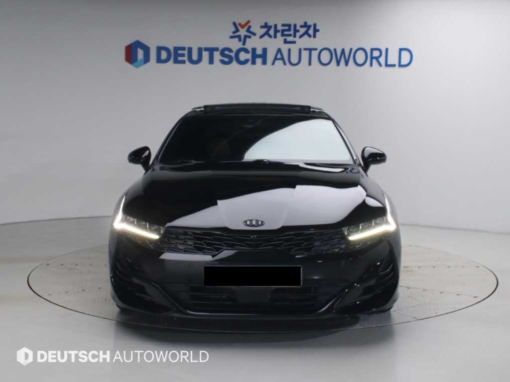 Kia K5 — photo 03