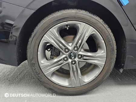 Kia K5 — photo 05