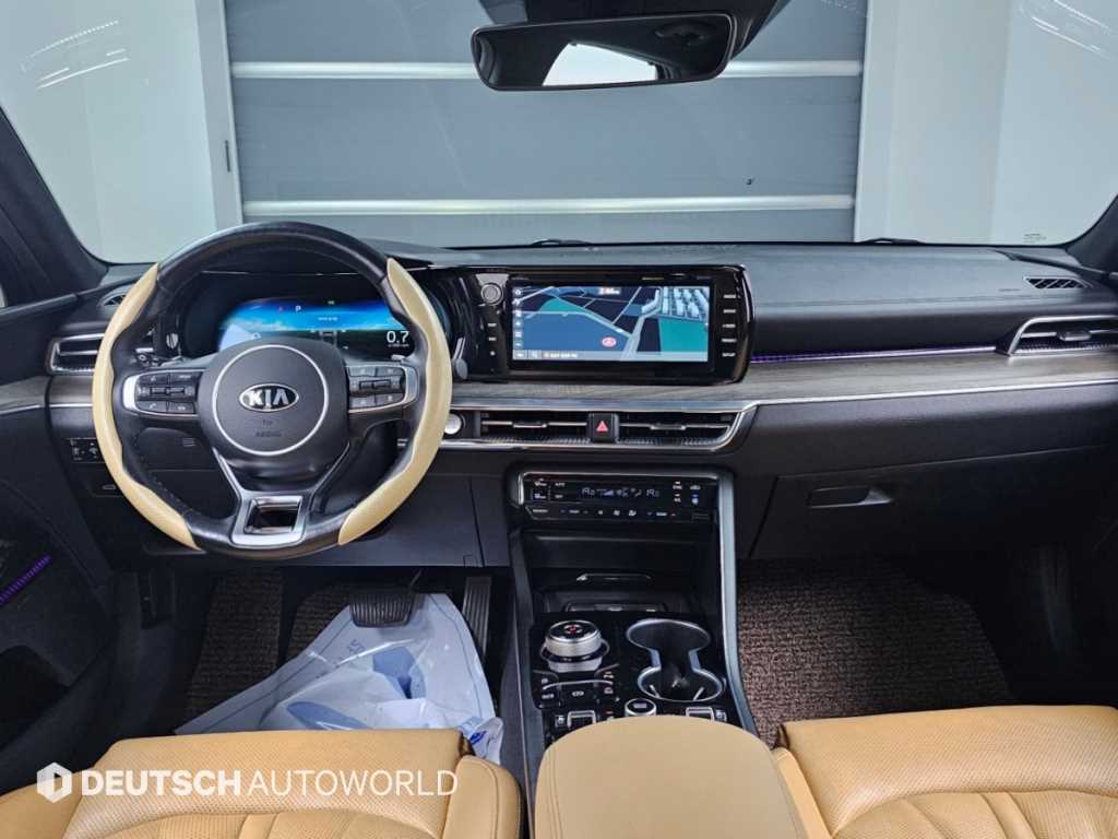 Kia K5 — photo 07