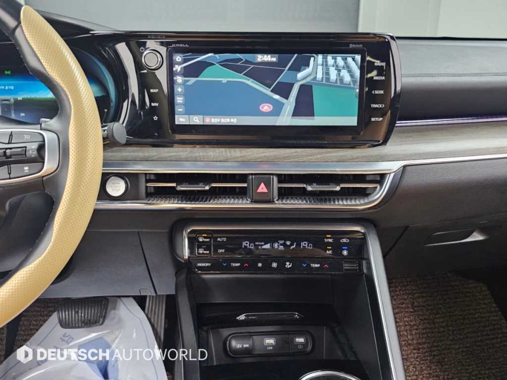 Kia K5 — photo 14