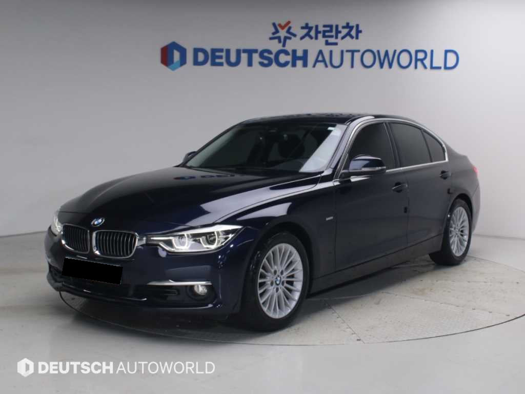 BMW 3-Series — photo 01