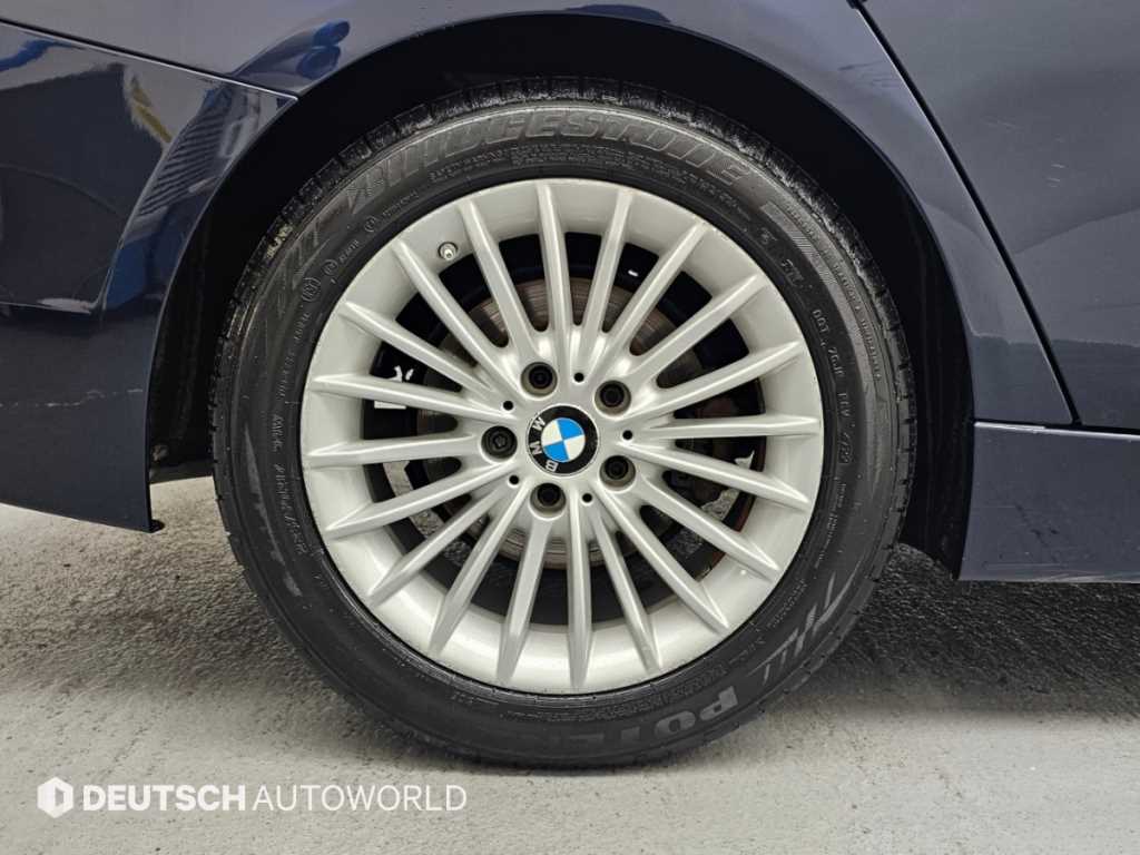 BMW 3-Series — photo 05