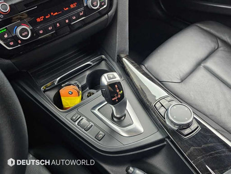 BMW 3-Series — photo 09