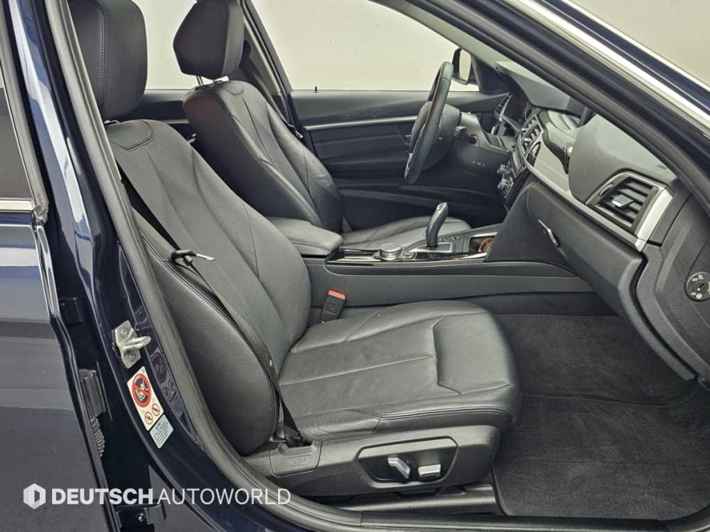 BMW 3-Series — photo 10