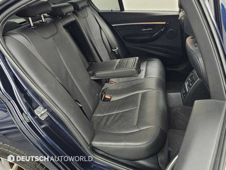 BMW 3-Series — photo 12