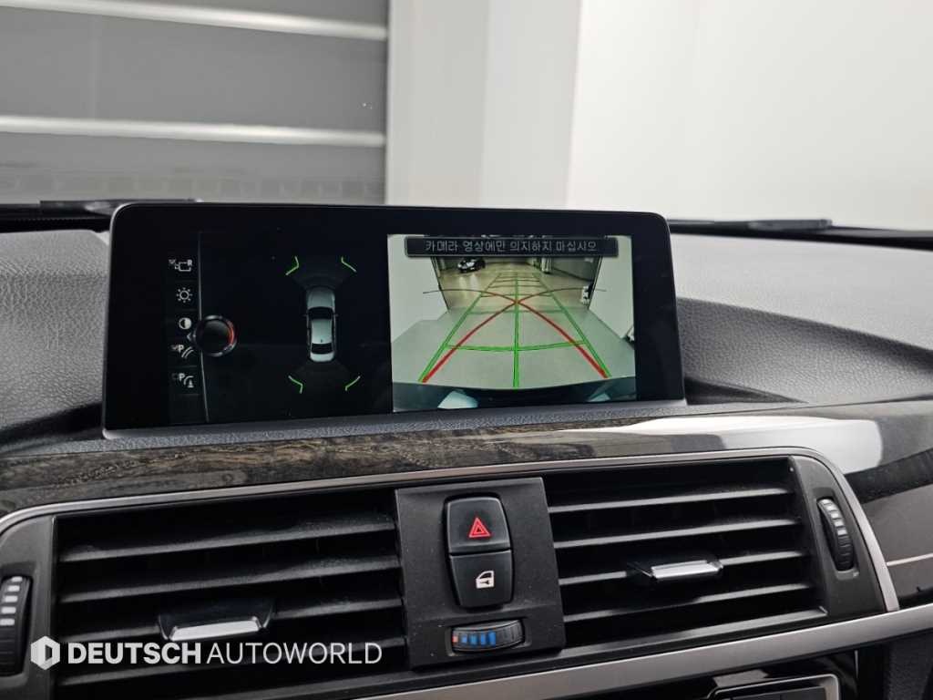 BMW 3-Series — photo 15