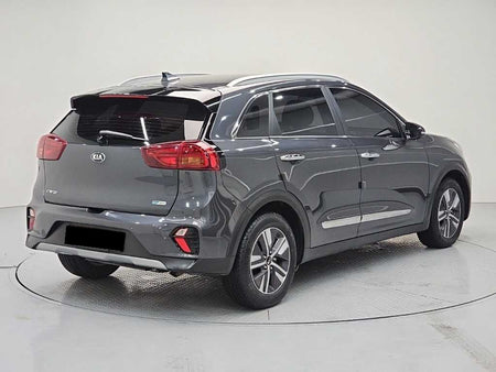 Kia Niro — photo 04