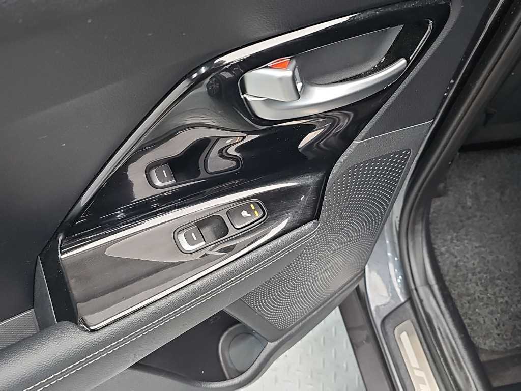 Kia Niro — photo 13