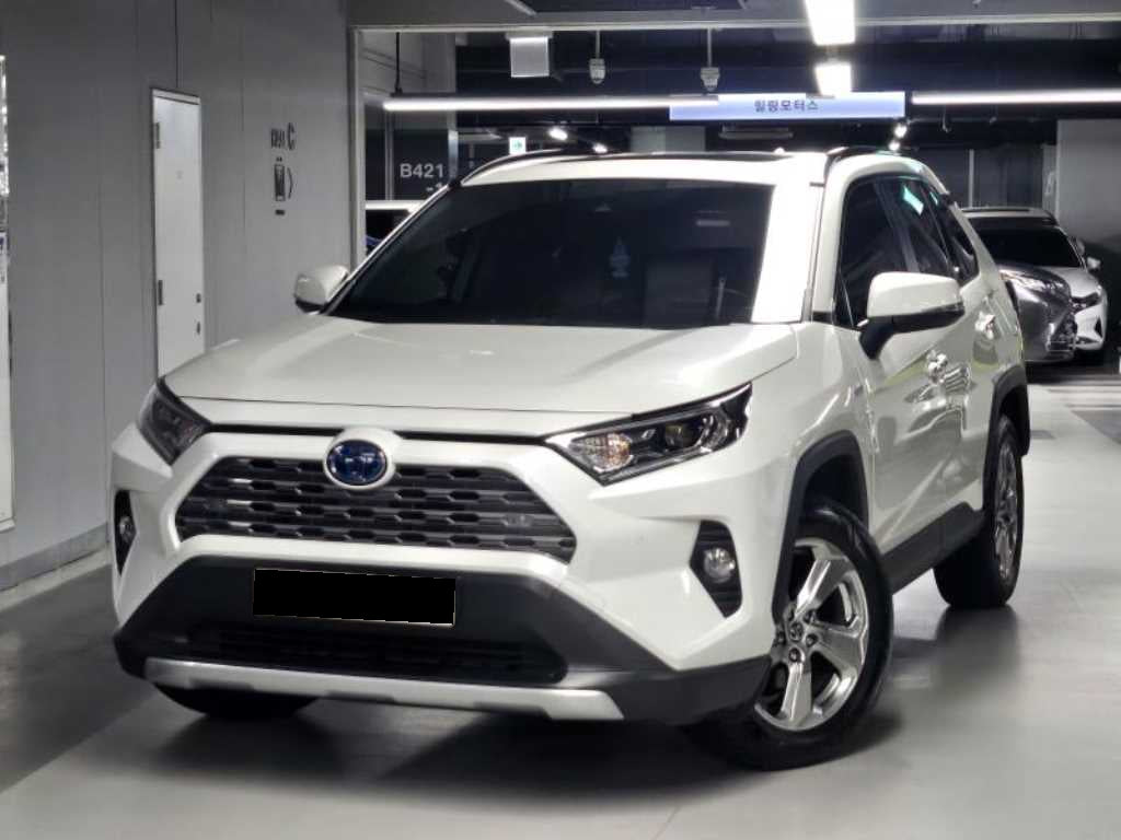 Toyota RAV4 — photo 01