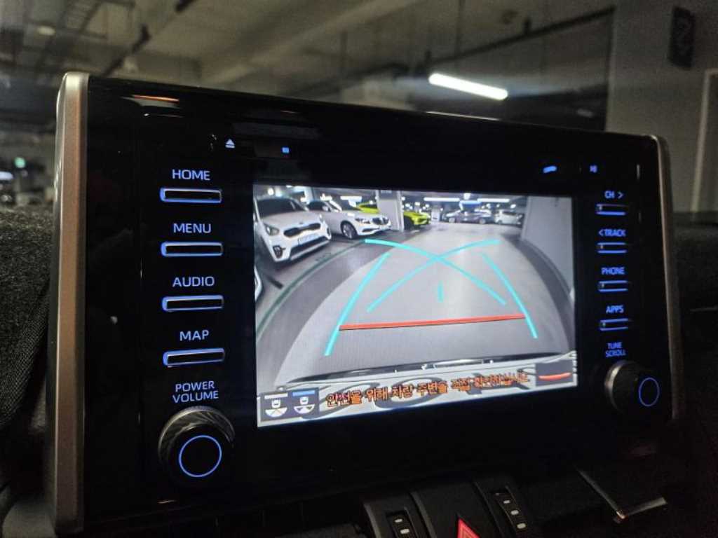 Toyota RAV4 — photo 10
