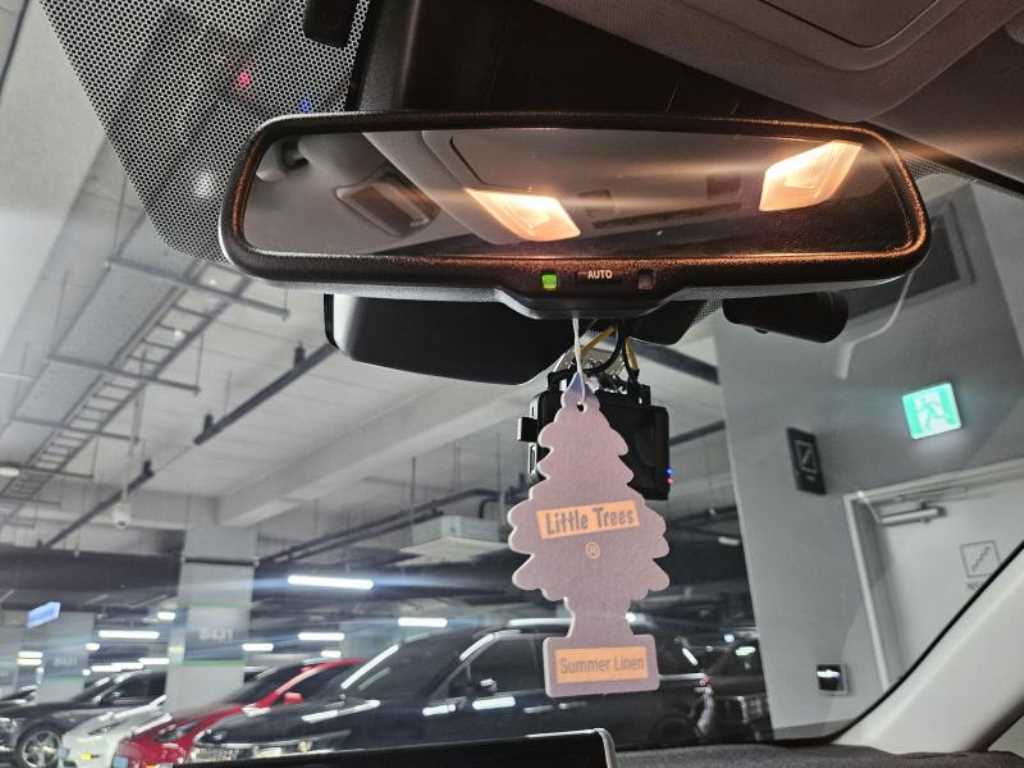Toyota RAV4 — photo 15