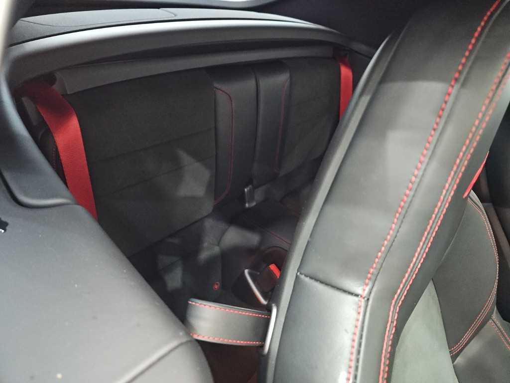 Porsche 911 — photo 12
