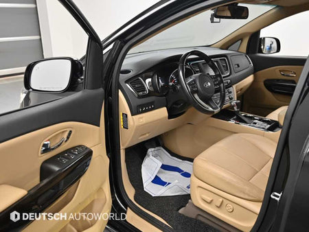 Kia Carnival — photo 11
