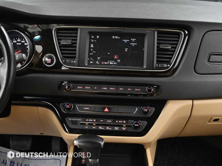 Kia Carnival — photo 14