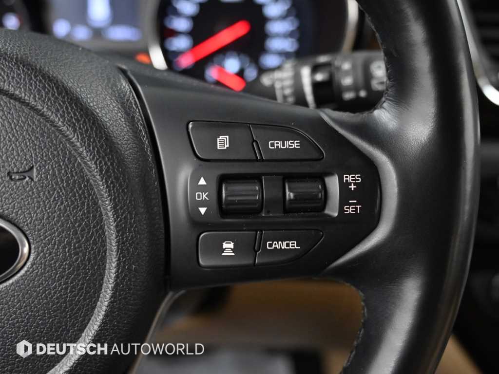 Kia Carnival — photo 17