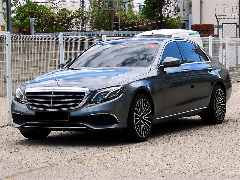 Mercedes-Benz E-Class — photo 02