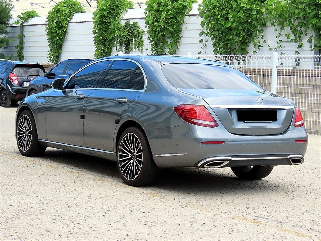Mercedes-Benz E-Class — photo 03