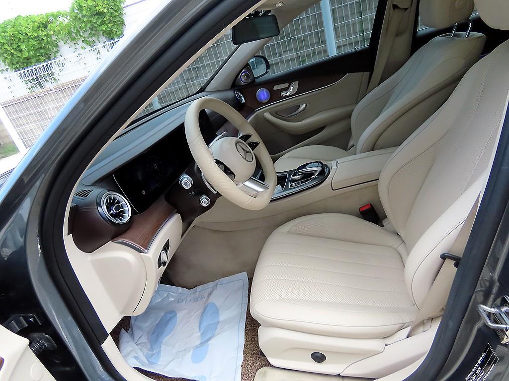 Mercedes-Benz E-Class — photo 05