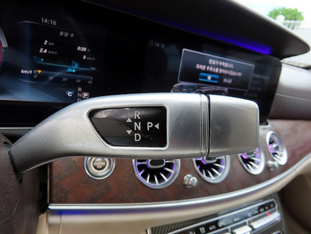Mercedes-Benz E-Class — photo 10
