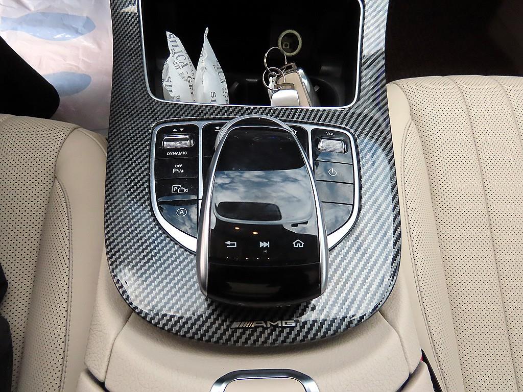 Mercedes-Benz E-Class — photo 11