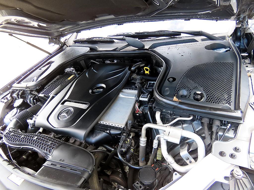 Mercedes-Benz E-Class — photo 19