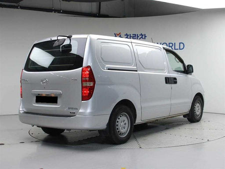 Hyundai Starex — photo 02