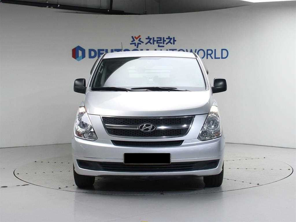 Hyundai Starex — photo 03