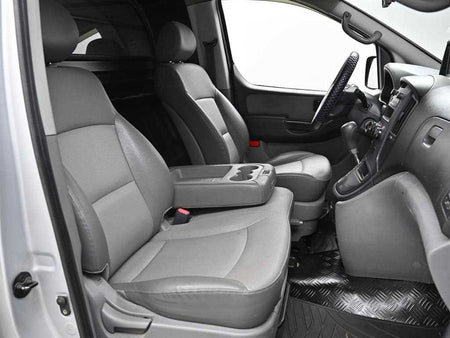 Hyundai Starex — photo 10