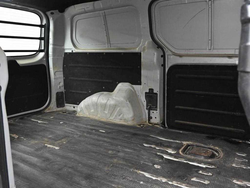 Hyundai Starex — photo 12