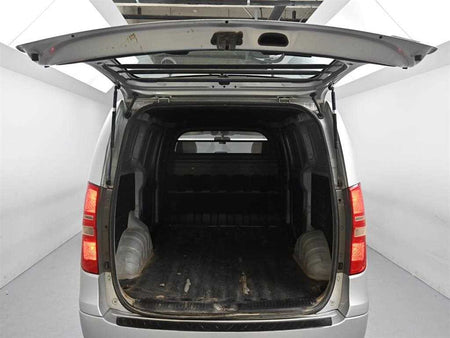 Hyundai Starex — photo 20