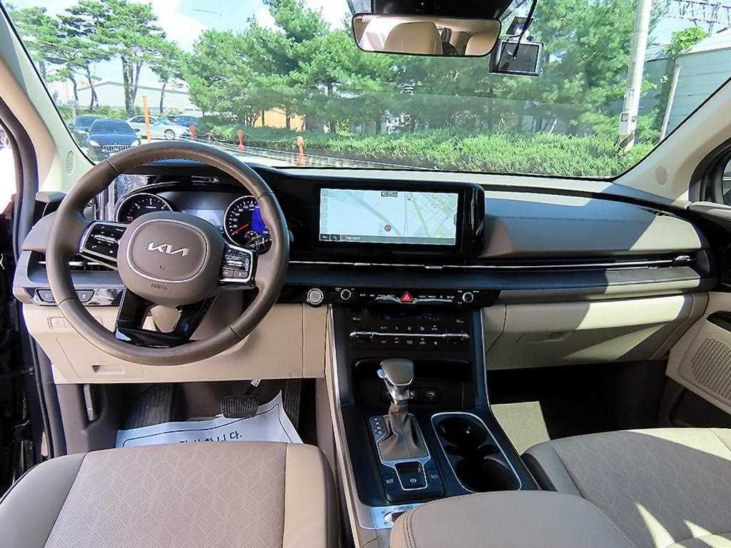Kia Carnival — photo 08